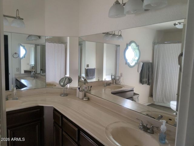 406 W KINGS Avenue, Phoenix, AZ 85023