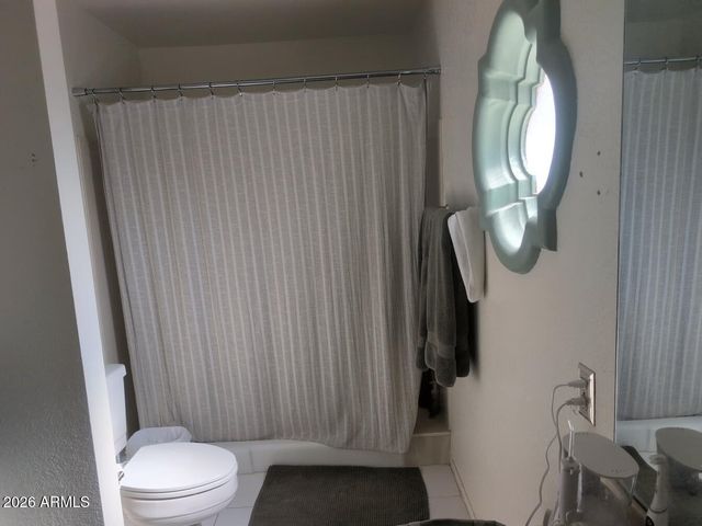 406 W KINGS Avenue, Phoenix, AZ 85023