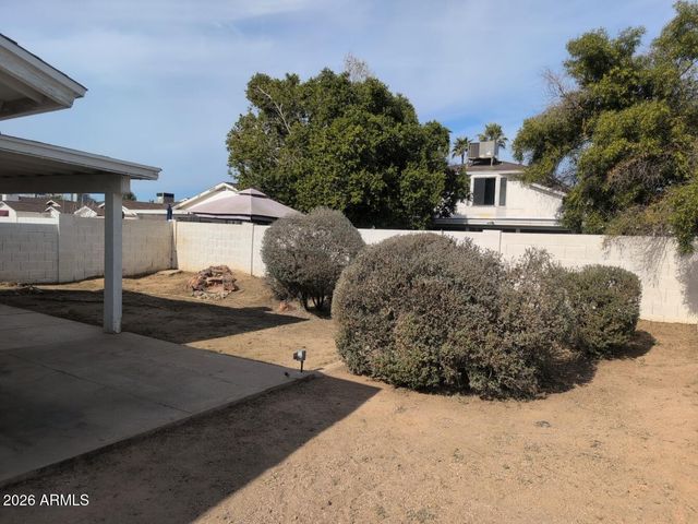 406 W KINGS Avenue, Phoenix, AZ 85023