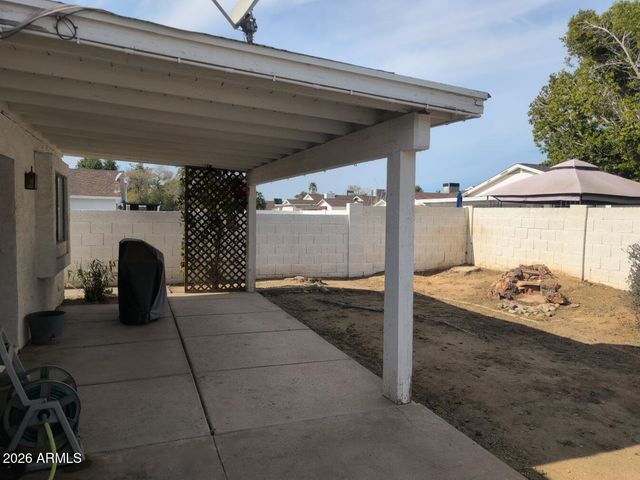 406 W KINGS Avenue, Phoenix, AZ 85023