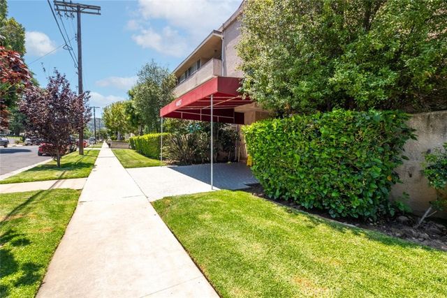 4487 Colbath Avenue 106, Sherman Oaks, CA 91423