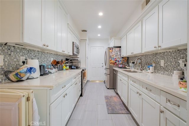 4487 Colbath Avenue 106, Sherman Oaks, CA 91423
