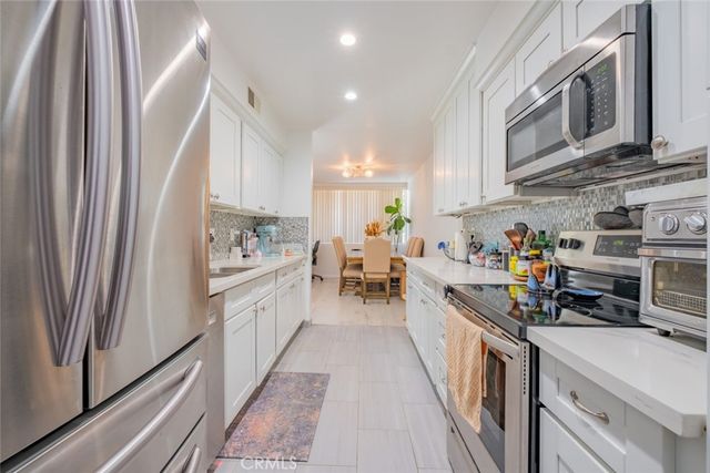 4487 Colbath Avenue 106, Sherman Oaks, CA 91423