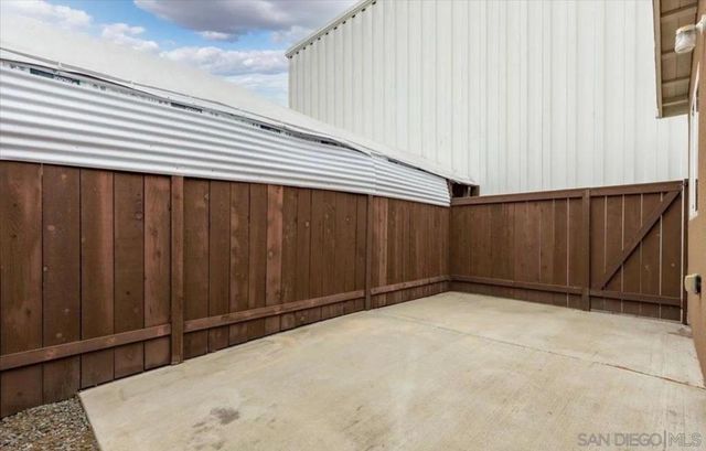 33 Hoover ave, National City, CA 91950