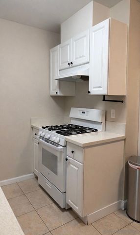 33 Hoover ave, National City, CA 91950