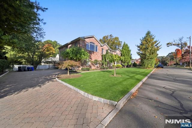 70 Pine Street, Closter, NJ 07624