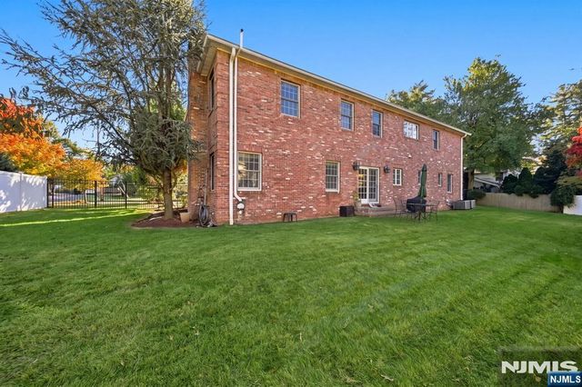 70 Pine Street, Closter, NJ 07624