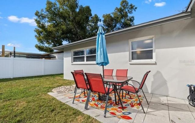 11145 BELLA LOMA DRIVE, Largo, FL 33774