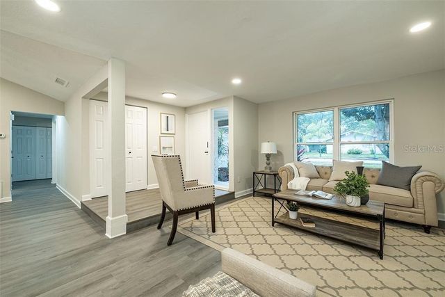 11145 BELLA LOMA DRIVE, Largo, FL 33774