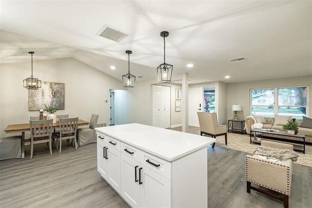 11145 BELLA LOMA DRIVE, Largo, FL 33774