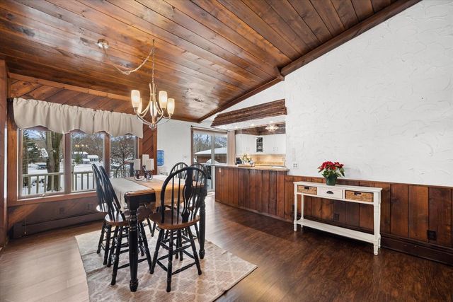 S108W34703 Jacks Bay ROAD, Mukwonago, WI 53149