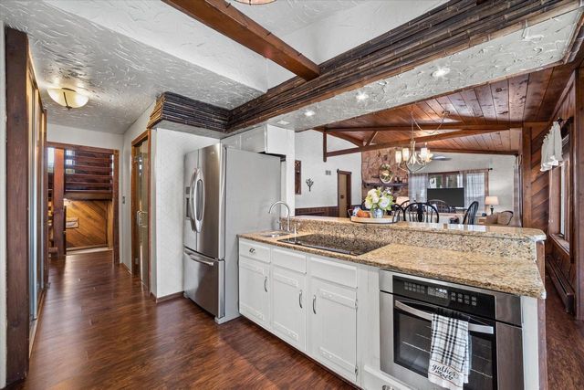 S108W34703 Jacks Bay ROAD, Mukwonago, WI 53149