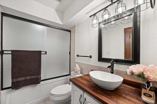 S108W34703 Jacks Bay ROAD, Mukwonago, WI 53149