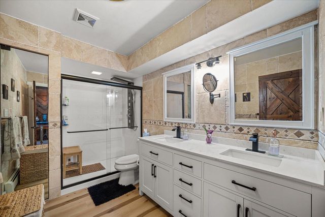 S108W34703 Jacks Bay ROAD, Mukwonago, WI 53149