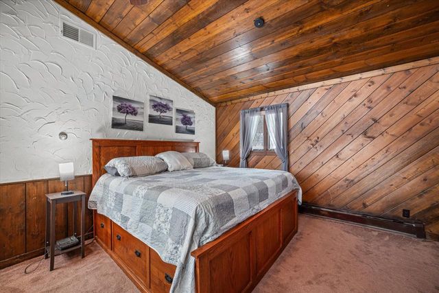 S108W34703 Jacks Bay ROAD, Mukwonago, WI 53149