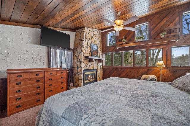 S108W34703 Jacks Bay ROAD, Mukwonago, WI 53149