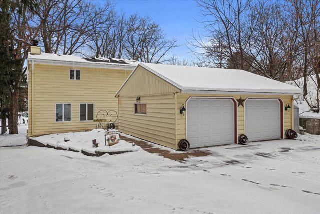 S108W34703 Jacks Bay ROAD, Mukwonago, WI 53149