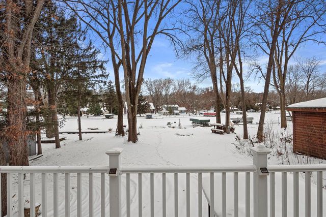 S108W34703 Jacks Bay ROAD, Mukwonago, WI 53149