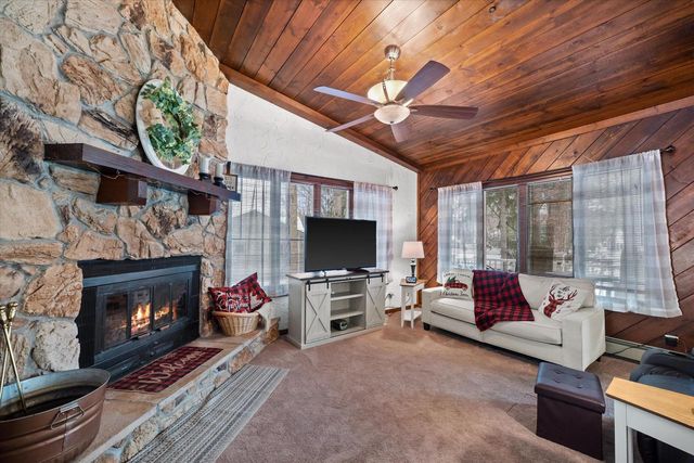 S108W34703 Jacks Bay ROAD, Mukwonago, WI 53149