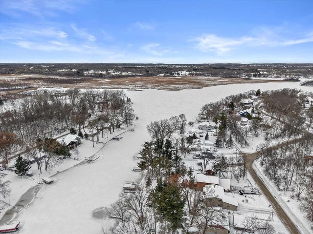 S108W34703 Jacks Bay ROAD, Mukwonago, WI 53149