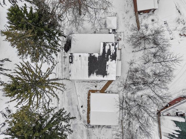 S108W34703 Jacks Bay ROAD, Mukwonago, WI 53149