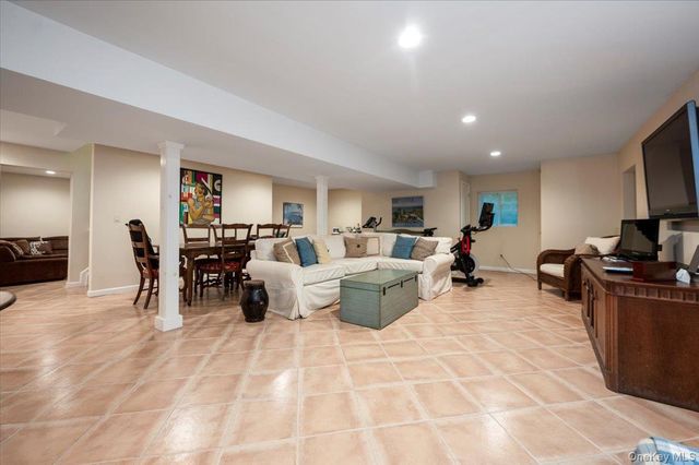 70 Lewis Avenue, Atlantic Beach, NY 11509