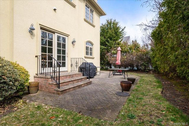 70 Lewis Avenue, Atlantic Beach, NY 11509