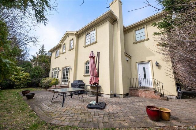 70 Lewis Avenue, Atlantic Beach, NY 11509