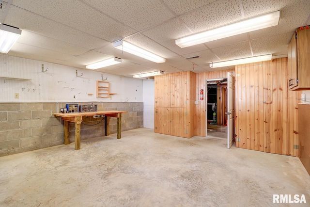 1439 WOODS Avenue, Camanche, IA 52730