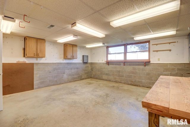 1439 WOODS Avenue, Camanche, IA 52730