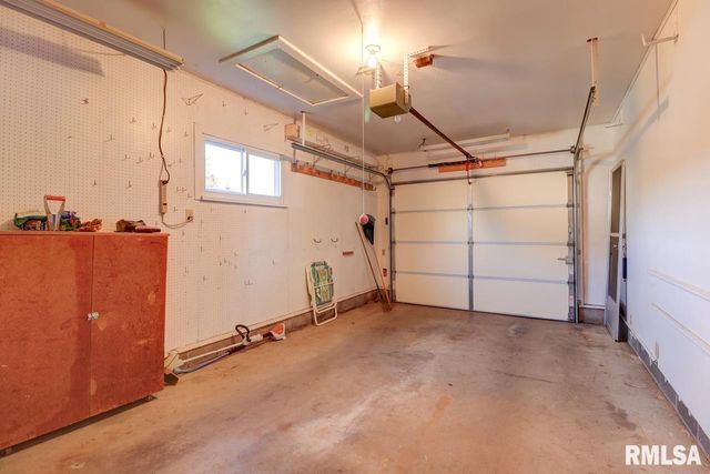 1439 WOODS Avenue, Camanche, IA 52730