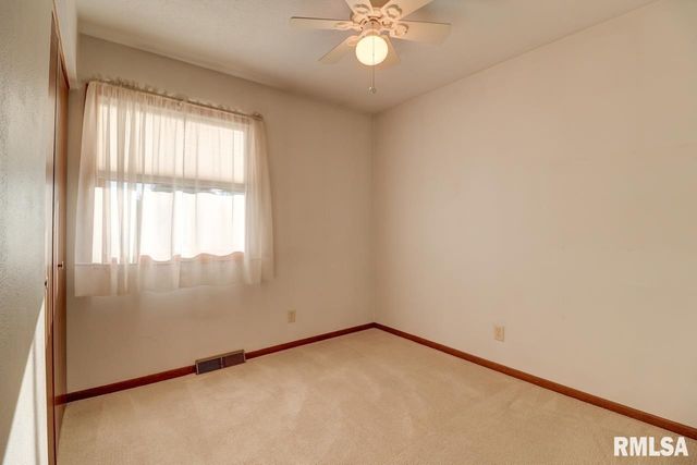 1439 WOODS Avenue, Camanche, IA 52730