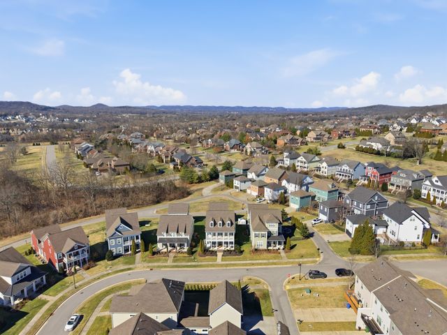 9572 Dresden Sq, Brentwood, TN 37027