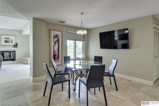770 N 93rd St Apt 4B4, Omaha, NE 68114