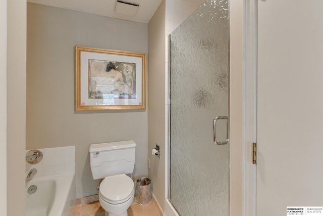 770 N 93rd St Apt 4B4, Omaha, NE 68114