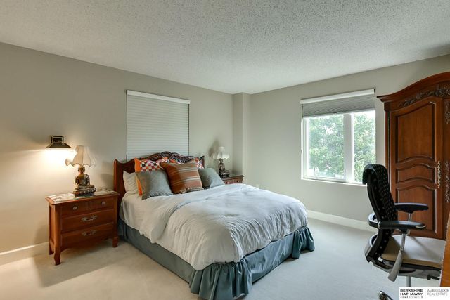 770 N 93rd St Apt 4B4, Omaha, NE 68114