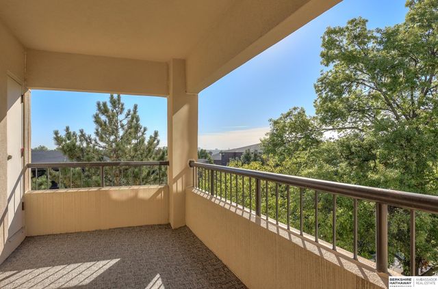 770 N 93rd St Apt 4B4, Omaha, NE 68114