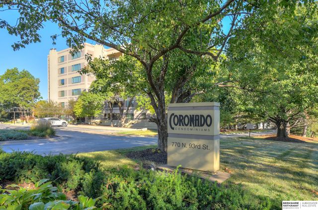 770 N 93rd St Apt 4B4, Omaha, NE 68114