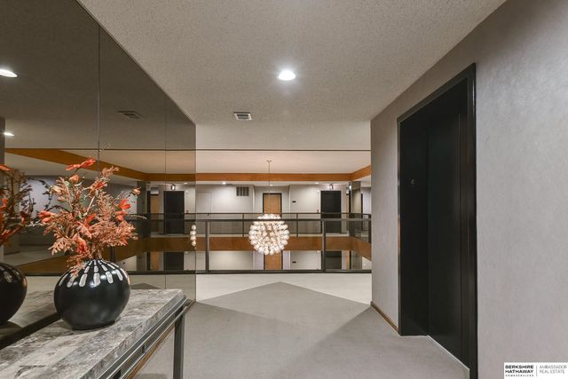 770 N 93rd St Apt 4B4, Omaha, NE 68114