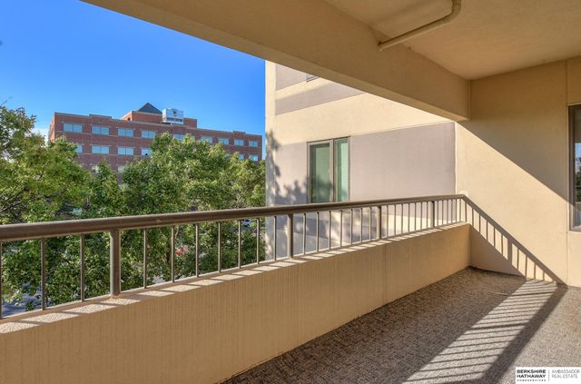770 N 93rd St Apt 4B4, Omaha, NE 68114