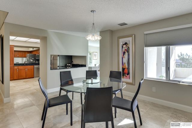 770 N 93rd St Apt 4B4, Omaha, NE 68114