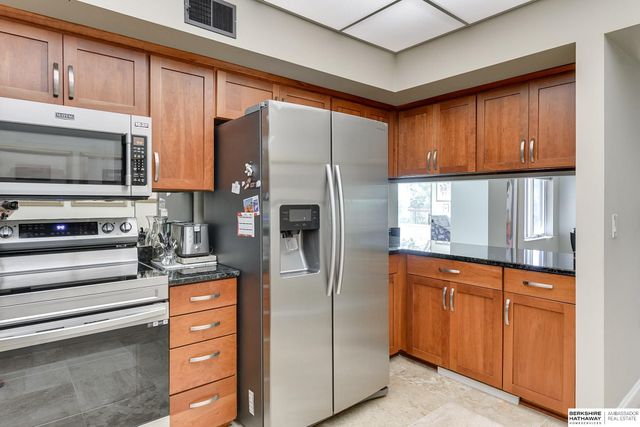 770 N 93rd St Apt 4B4, Omaha, NE 68114