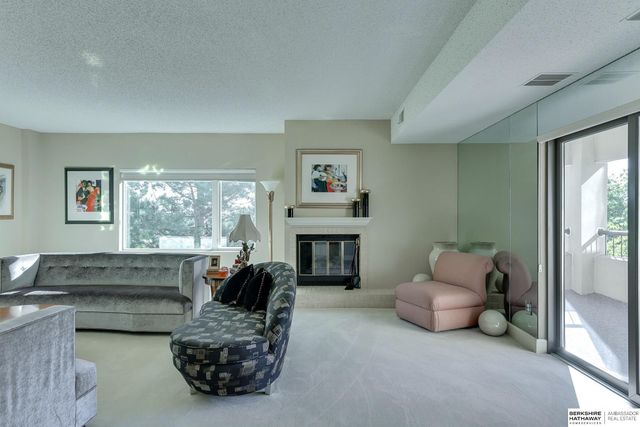 770 N 93rd St Apt 4B4, Omaha, NE 68114