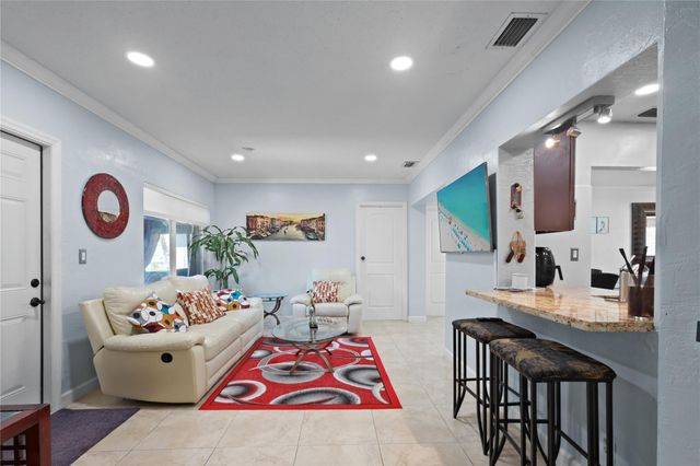 6901 NW 95th Terrace, Tamarac, FL 33321