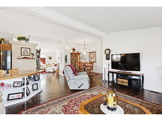 1105 COLUMBIA VIEW Dr, Arlington, OR 97812