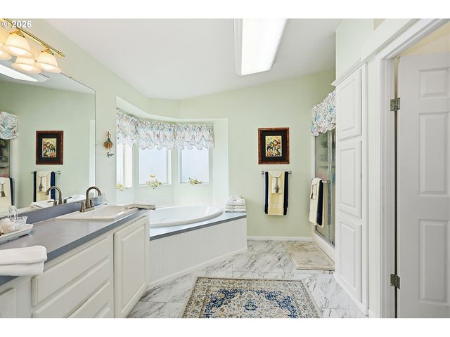 1105 COLUMBIA VIEW Dr, Arlington, OR 97812