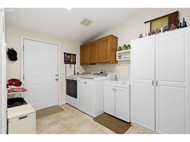 1105 COLUMBIA VIEW Dr, Arlington, OR 97812