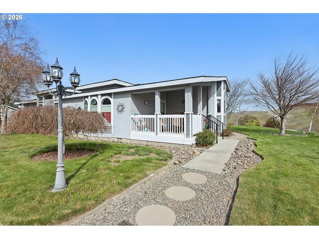 1105 COLUMBIA VIEW Dr, Arlington, OR 97812