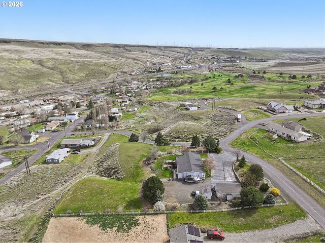 1105 COLUMBIA VIEW Dr, Arlington, OR 97812