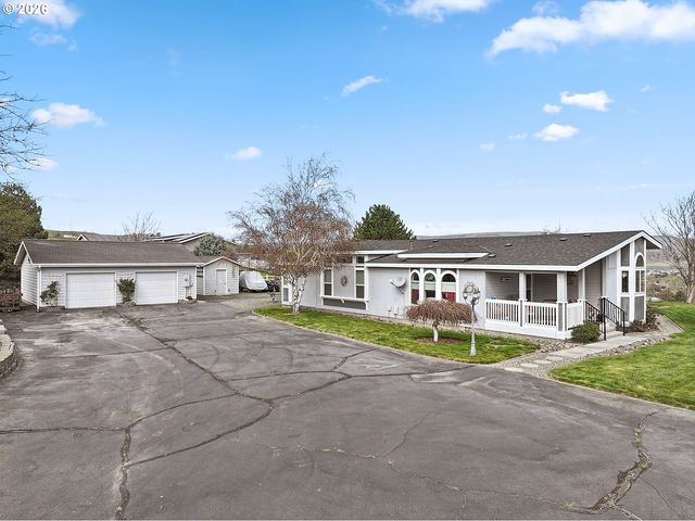 1105 COLUMBIA VIEW Dr, Arlington, OR 97812